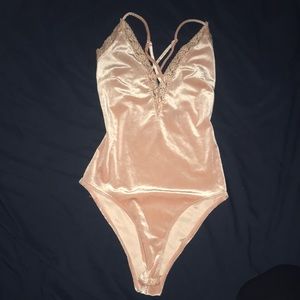 Forever 21 women’s velvet bodysuit size small